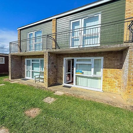 Lovely 4 Berth Chalet To Hire In Hemsby Nearby The Beach Ref 18177B Zewnętrze zdjęcie