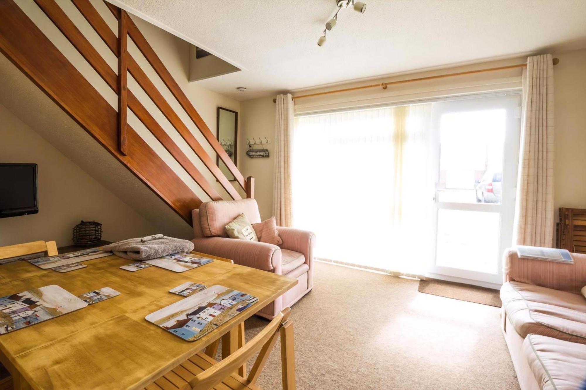 Lovely 4 Berth Chalet To Hire In Hemsby Nearby The Beach Ref 18177B Zewnętrze zdjęcie